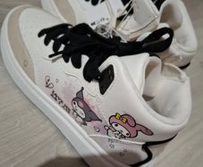 New girls shoes size 4
