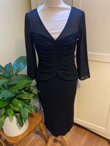 L K Bennett Stunning Elegant Black Dress - Size 10'