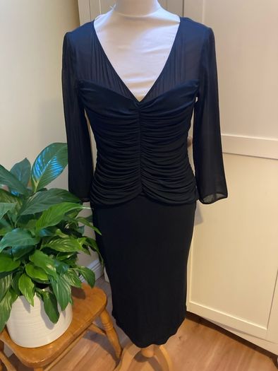 L K Bennett Stunning Elegant Black Dress - Size 10'