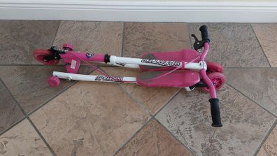 Sporter 3-Wheel Swing Flicker Scooter Pink & White