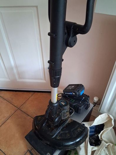Mac Allister Cordless Grass Strimmer