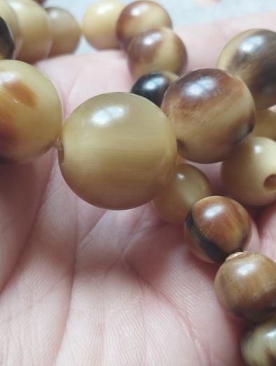 Vintage natural horn beads.