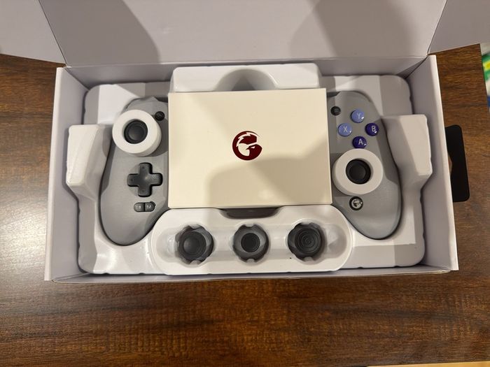 G8 Galileo Type-C mobile gaming controller