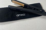 amika hair straightner