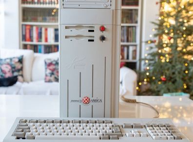 Ultra Rare. AMIGA 1200 Infinitiv Tower with Amiga 1200 Turbokarte Blizzard 1230 IV 128MB