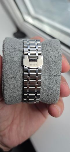 Tudor Royal 41mm