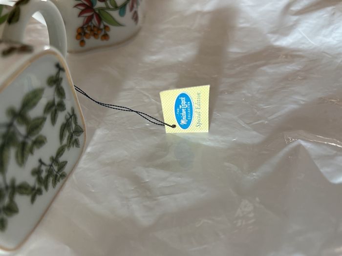 mini teapots