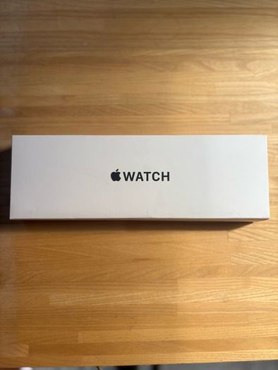 Apple Watch SE - 2nd Gen (Original Box)