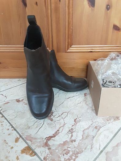 Mackey Nubuck Jodphur boots