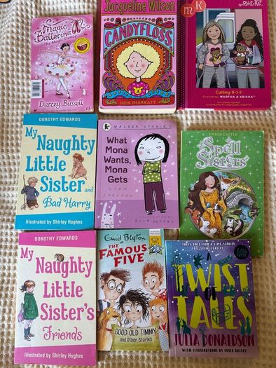 Children's Books (10)  Suit  (6/8 yrs)