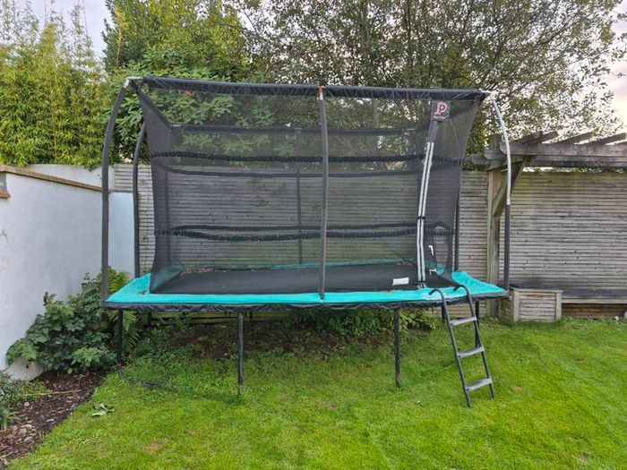Trampoline