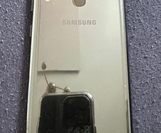 Samsung A20e