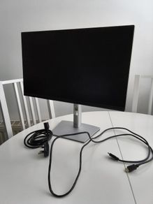 Dell 24-inch USB-C Hub Monitor + Stand + HDMI Cable