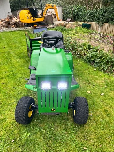 John Deere Tractor & Trailer