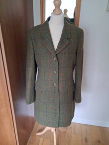 Alan Paine of London New Unworn Ladies Green Wool Coat