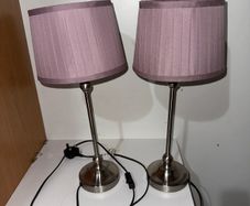 2 table lamps