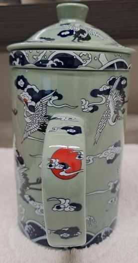 Vintage Chinese tea mug