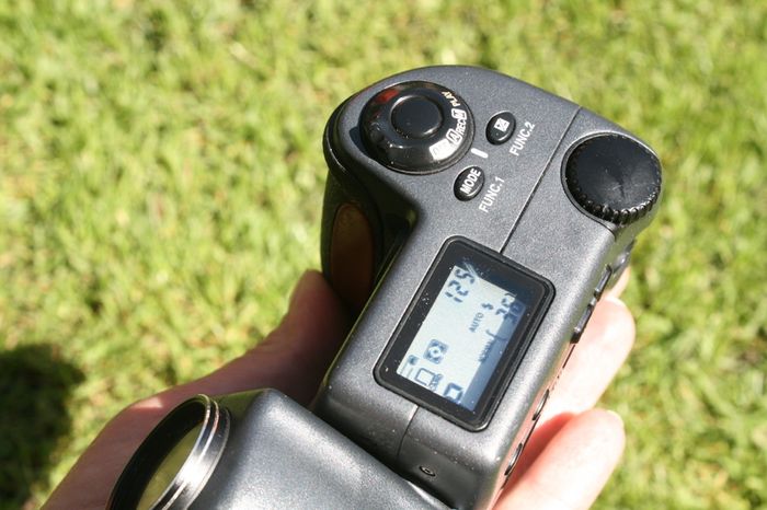 Nikon Coolpix 990/E990 3.2MP Digital Compact Camera Tested