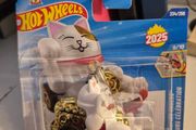 hotwheels luckycat