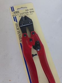 Mini bolt cutter