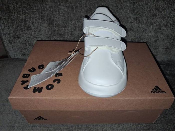 Brand New Adidas Advantage CF Bubble Comfy Trainers - Size - U.K.9.5K - RRP - 24.99 - Sterling - 33.00 - Euro - Open To Offers!!