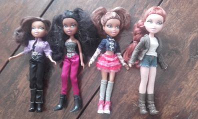 Vintage Bratz Dolls Y2K bundle