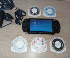Sony Psp 1000 Working With Faults And Cosmetic Damage plus games and charger