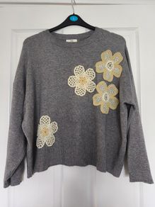 Sweater one size fits up to XL