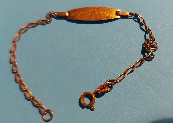 9 Ct  Gold Bracelet  1.7g