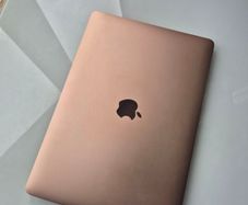 PRISTINE MacBook Air M1, Rare Gold Edition