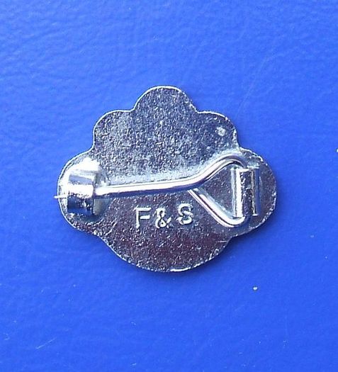 BI or IB (unidentified) - enamel badge (c.1964)
