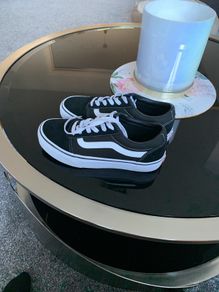 Vans authentic size 4