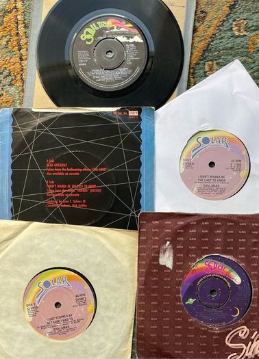 Shalamar. 5 singles in vg condition. 3 euros each or all 5 for 12 euros