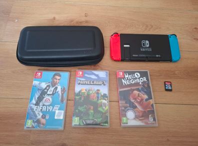 Nintendo Switch  + 4 Games + case