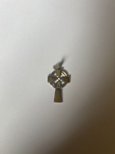Celtic pendant cross
