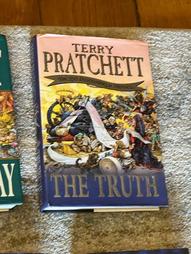 21 Discworld books Hardcover