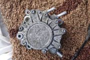Audi a4 b7 a6 c6 2.0tdi Diesel pump. tandem, vacum, Brake boost pump. Parts engine box breaking