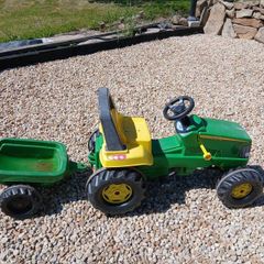john deere pedal tractors free