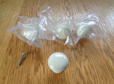 Cream Ceramic Knobs x 4 for Sale