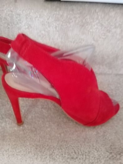 Red Heels Size 4
