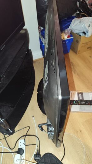 Tv panasonic 42" remote included