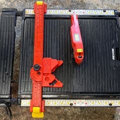 Tile cutter