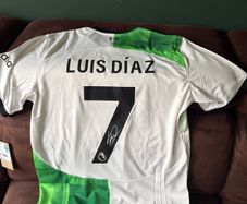 Luis Diaz signed Liverpool jersey