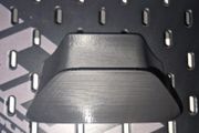 3D-printed XBOX controller holder for IKEA Skadis Pegboard