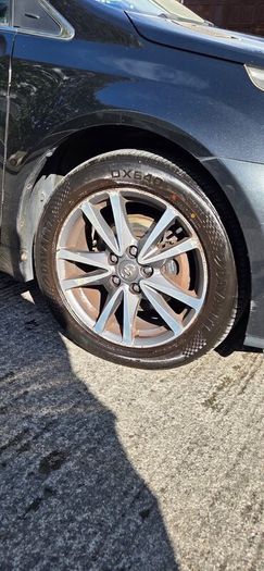 Toyota Avensis 2012 price reduction