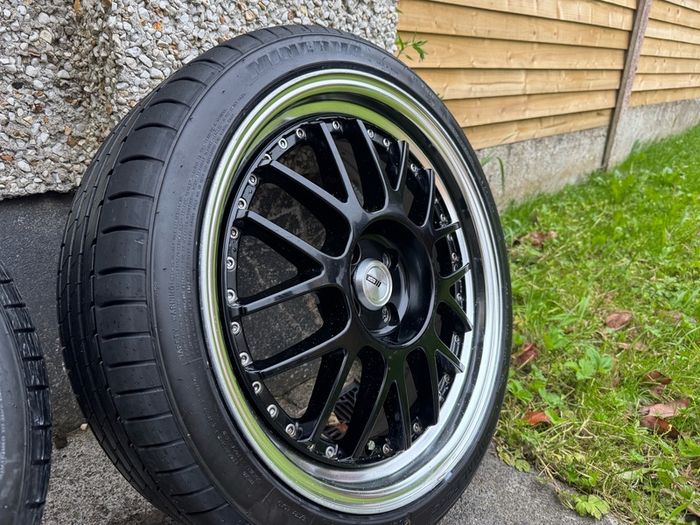18 inch SSR Professor MS1 split wheels.