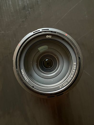 Sony 18-200mm F3.5-6.3 E-Mount Lens SEL18200LE