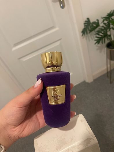 Dubai velvet era perfume
