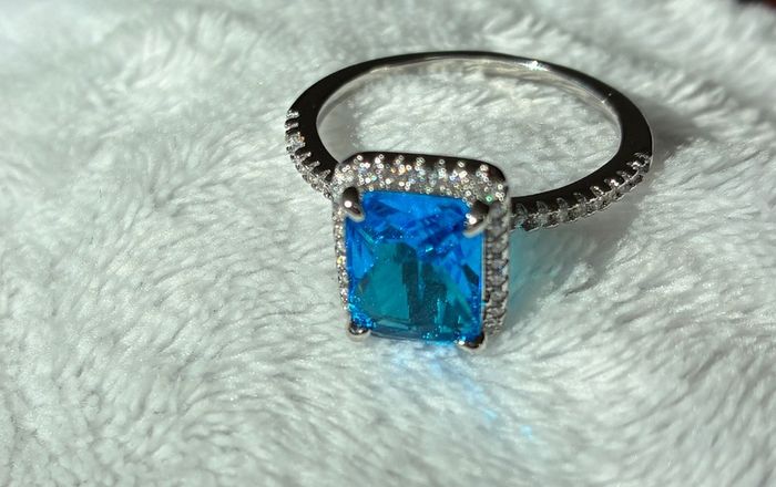 Size 10 blue ring
