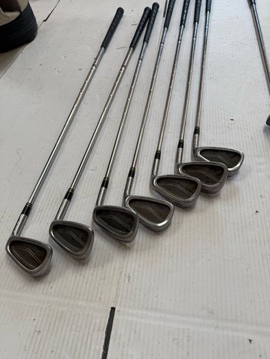 set golf clubs